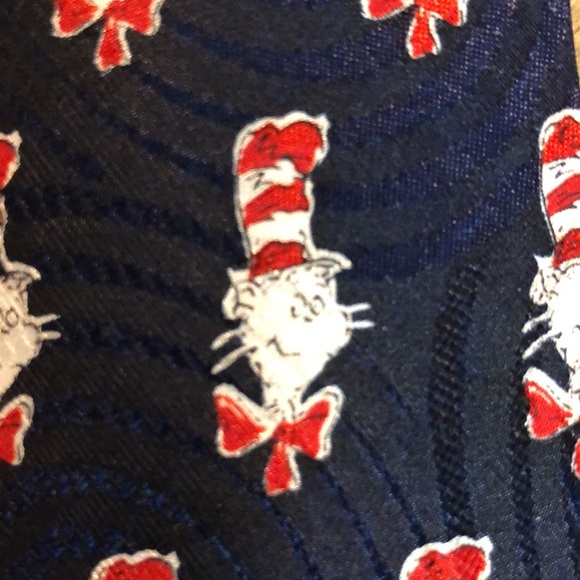DR SEUSS The Cat In The Hat men’s SILK Tie NEW - Picture 10 of 14